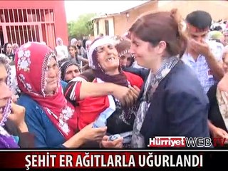 ŞEHİT ER AĞITLARLA SON YOLCULUĞUNA UĞURLANDI