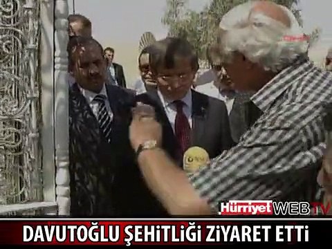 DAVUTOĞLU OSMANLI ASKERLERİ ŞEHİTLİĞİ'Nİ ZİYARET ETTİ