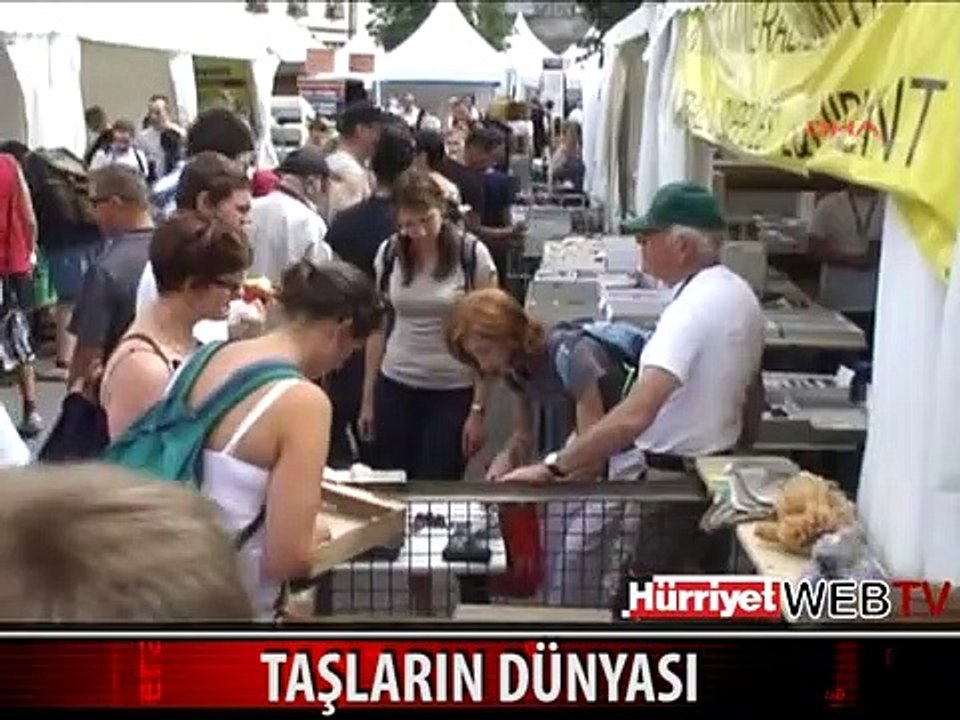 DEĞERLİ TAŞLAR FRANSA'DA SERGİLENDİ