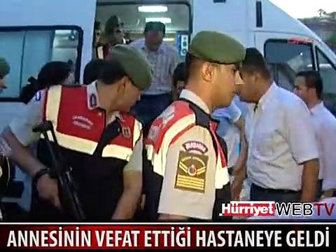 AHMET ÜNLÜ ANNESİNİN VEFAT ETTİĞİ HASTANEYE GELDİ
