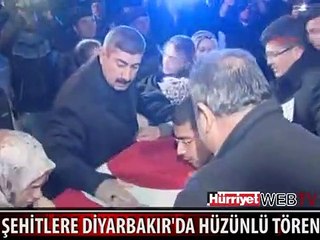 ŞEHİTLERE DİYARBAKIR'DA HÜZÜNLÜ TÖREN