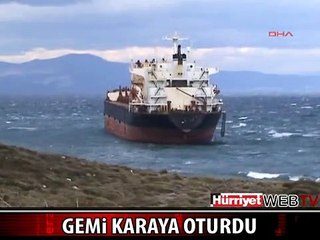 FOÇA'DA KURU YÜK GEMİSİ KARAYA OTURDU