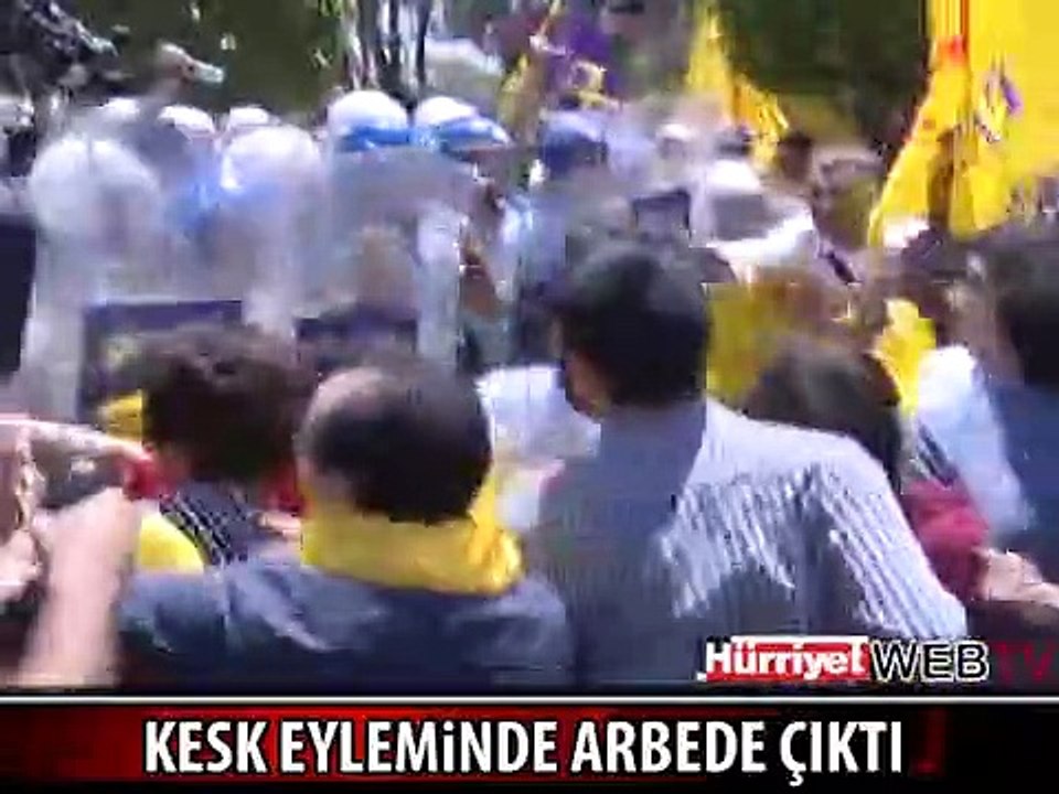 ANTALYA'DAKİ MEMUR EYLEMİNDE ARBEDE