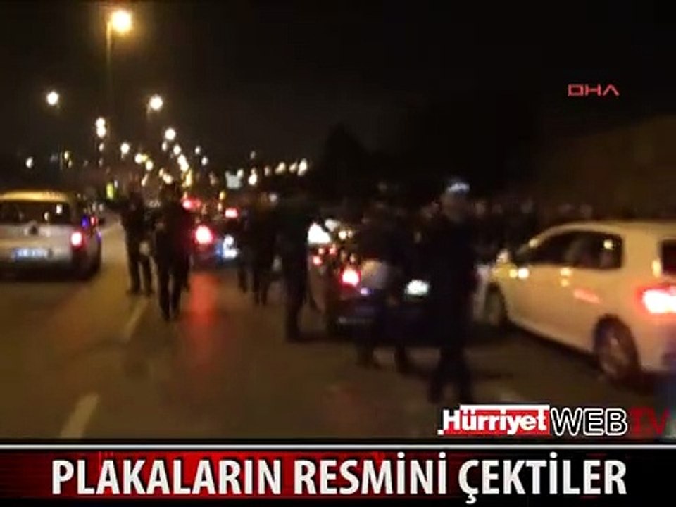 ÇEVİK KUVVET BU KEZ GAZ YERİNE CEP TELEFONUNU KULLANDI