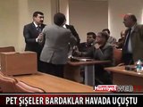 ŞANLIURFA İL GENEL MECLİSİ'NDE PET ŞİŞELİ KAVGA