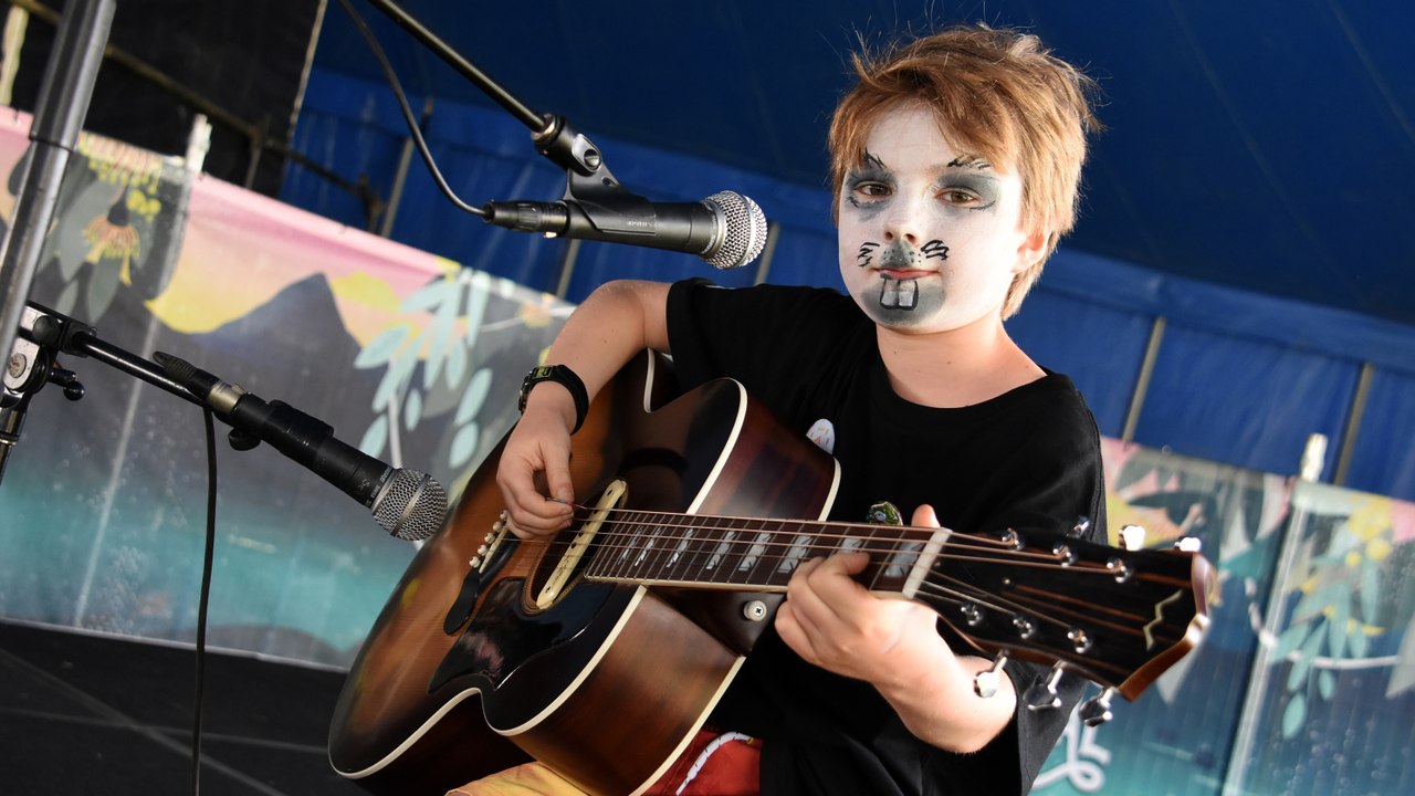 Travis McLaughlin Ifield plays at the Wingham Music Festival