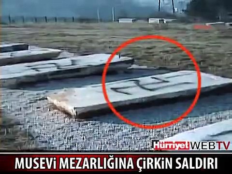 MUSEVİ MEZARLIĞINA SALDIRI