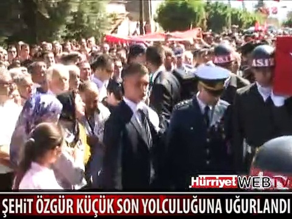 İZMİR ŞEHİDİNİ BÖYLE UĞURLADI