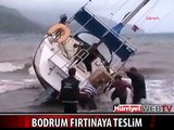 BODRUM'DA FIRTINA HAYATI FELÇ ETTİ