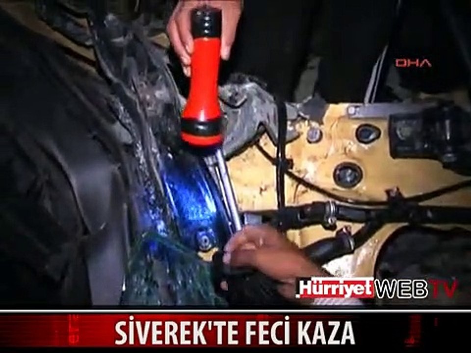 FECİ KAZA SONRASI ORTALIK SAVAŞ ALANINA DÖNDÜ