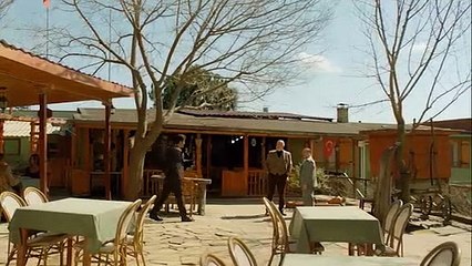 TA 453 Zuleyha ( Tierra Amarga ) Español Temporada 4