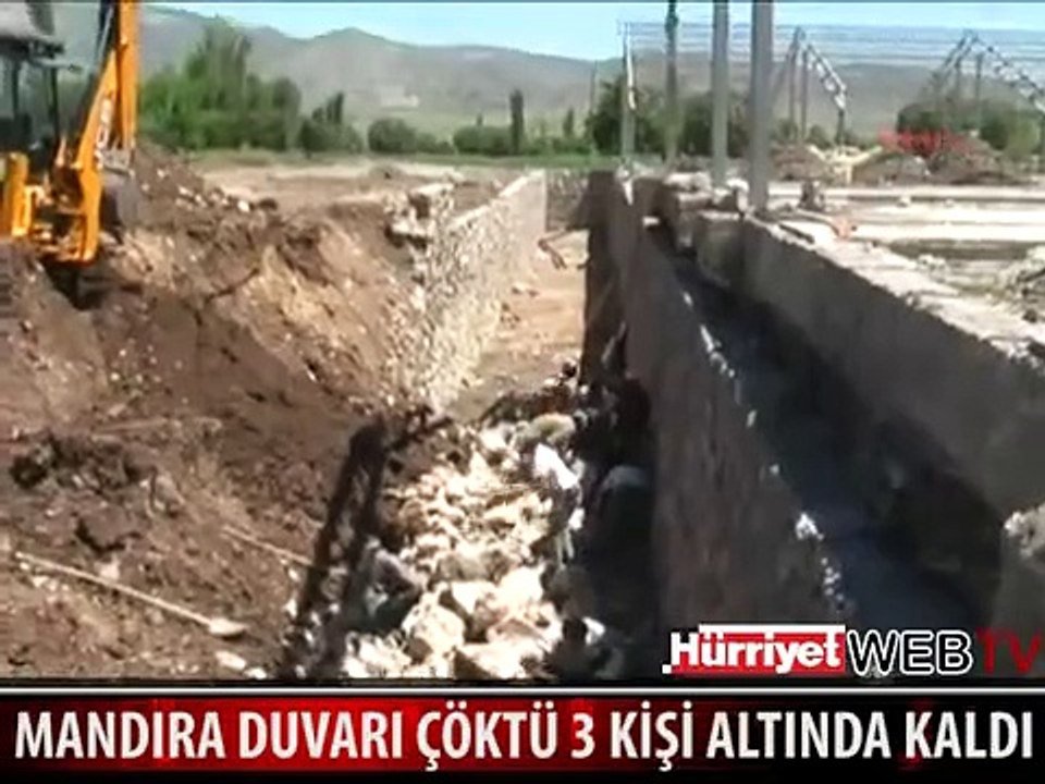MANDIRA DUVARI ÇÖKTÜ