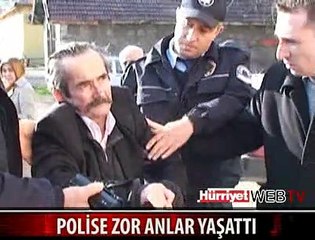 ALKOLLÜ ADAMI POLİS EVİNE BIRAKTI