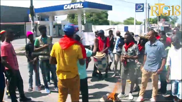 Manifestasyon kont ensekirite, lavi chè, monte gaz aki mande demisyon premye minis Ariel Henry.