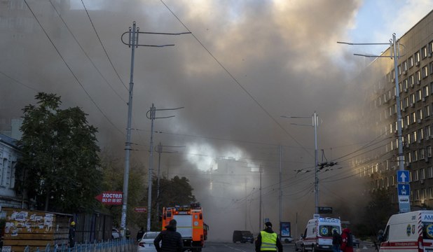 Ukrayna'nın başkenti Kiev'e saldırı anı kameralara yansıdı