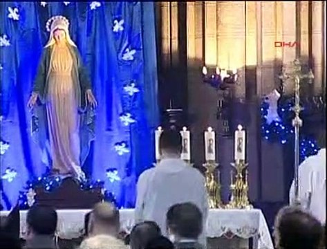 SENT ANTUAN KİLİSESİ'NDE NOEL AYİNİ