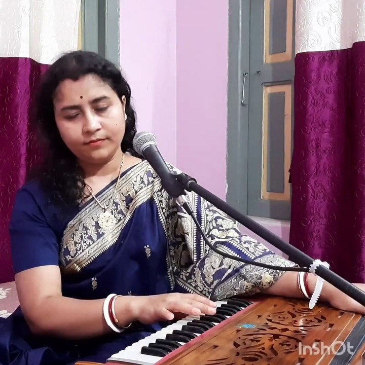 তিমির বিদারী অলখ বিহারী কৃষ্ণ মুরারী আগত ঐ
