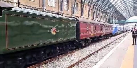 Doncaster's Flying Scotsman delights thousands at King's Cross 170th anniversary