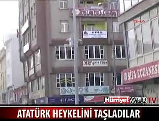ATATÜRK HEYKELİNE BİLE SALDIRDILAR