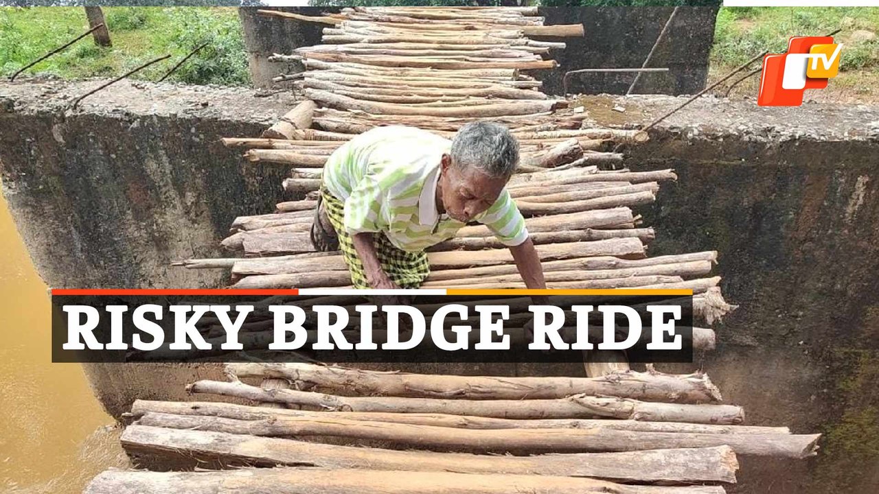 Bridge Lying Incomplete For 10 Years, Villagers Take The Risky Ride On Wooden Bridge