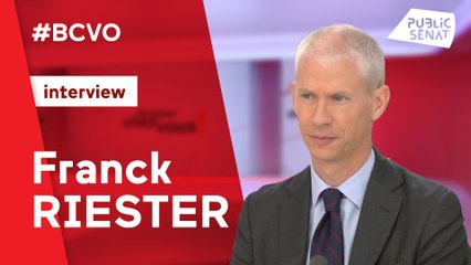 Budget/49-3 :  le débat est prévu jusqu'à mercredi informe Franck Riester