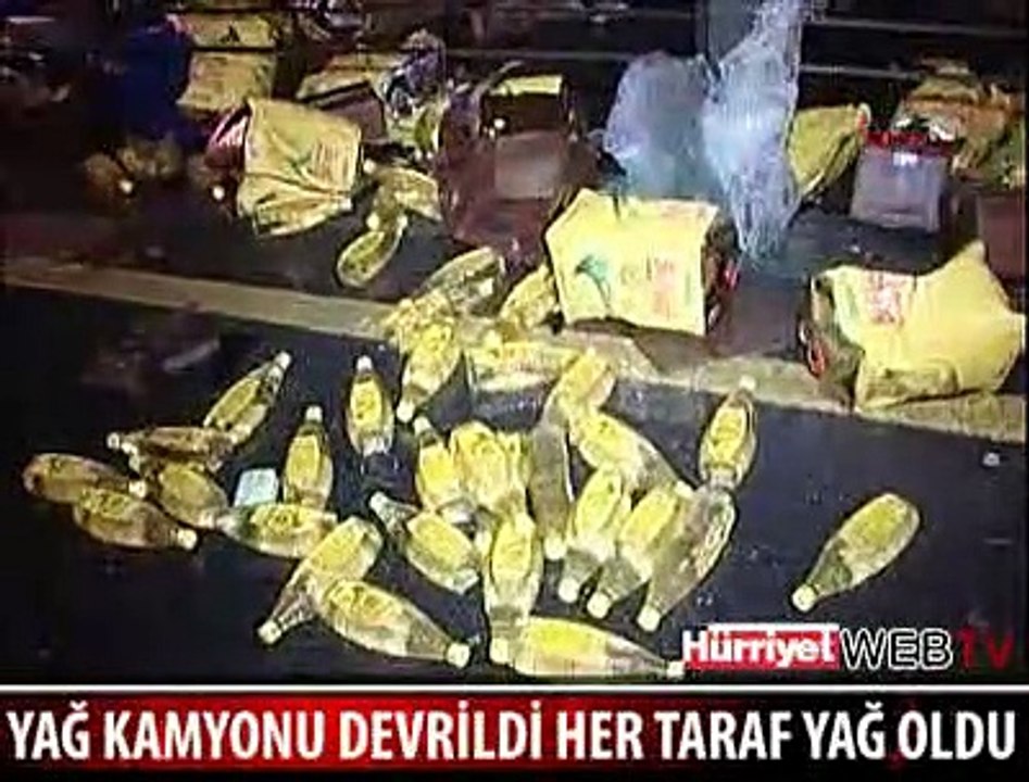 YAĞ KAMYONU DEVRİLDİ