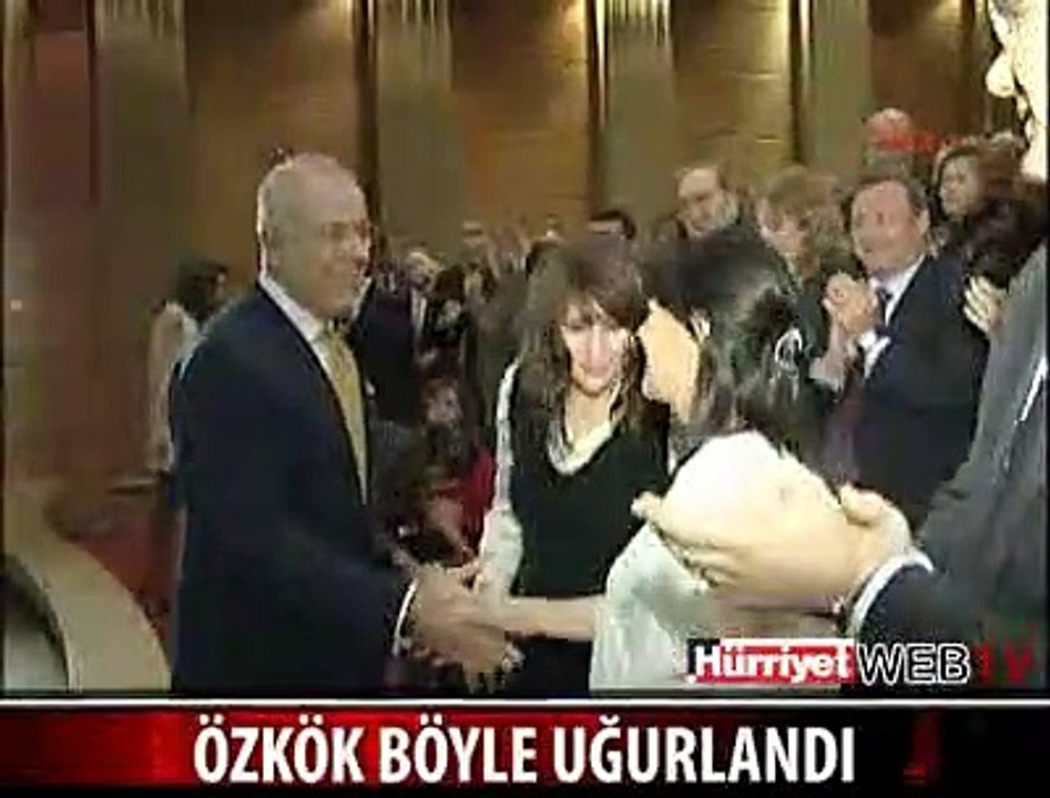 ÖZKÖK'E MUHTEŞEM UĞURLAMA