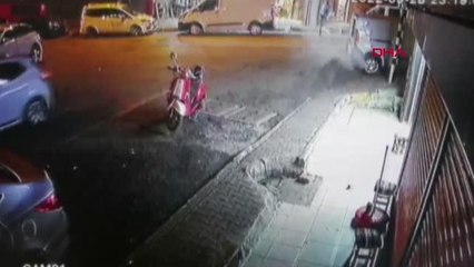 İSTANBUL-EYÜPSULTAN'DA SOKAKTA YÜRÜRKEN SİLAHLI SALDIRIDA YARALANDI