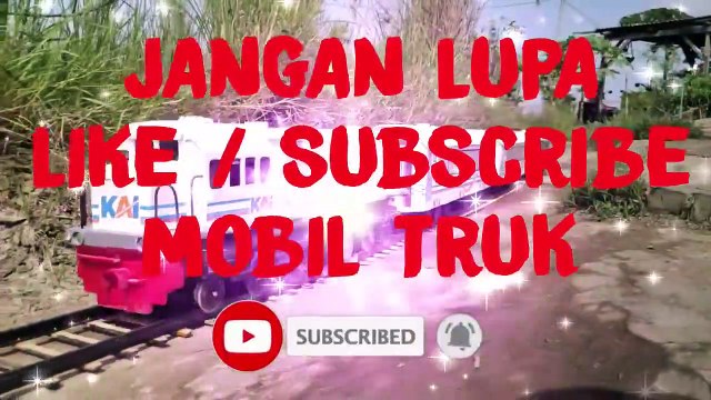 MOBIL TRUK CANTER FUSO OLENG DITABRAK KERETA API KAYU, DUMTRUK TRONTON, DAMKAR, EXCAVATOR BEKO KERUK