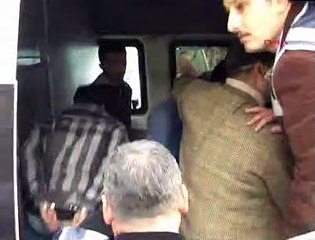 ELBİSE ALIP FUHUŞ YAPTIRIYORLARDI