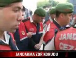 JANDARMA KIYAFETİ GİYDİ