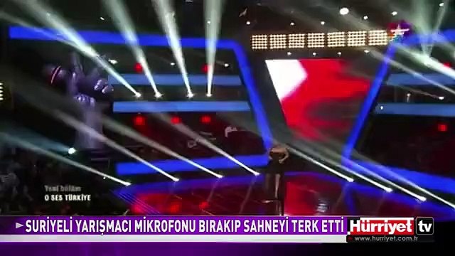 YARIŞMACI SAHNEYİ TERK ETTİ
