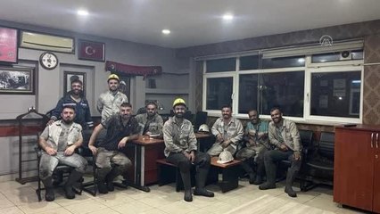 Son dakika haberi | Patlamada hayatını kaybeden 7 arkadaşıyla çektirdiği fotoğrafın anısını gözyaşlarıyla anlattı