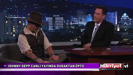 JOHNNY DEPP'DEN CANLI YAYINDA SKANDAL ÖPÜCÜK