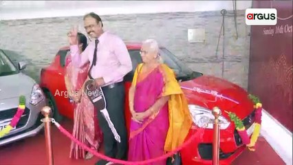 Chennai: Jewellery shop Owner gifts Cars, bikes to Staff for Diwali