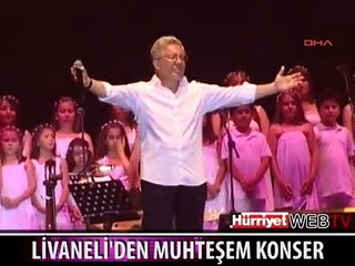 ZÜLFÜ LİVANELİ'DEN MUHTEŞEM KONSER