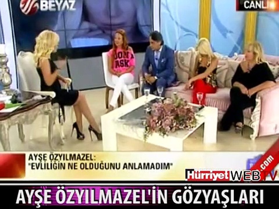 AYŞE ÖZYILMAZEL CANLI YAYINDA GÖZYAŞLARINI TUTAMADI