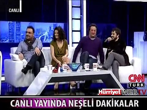 CANLI YAYINDA HERKESİ GÜLME KRİZİNE SOKAN O SORU