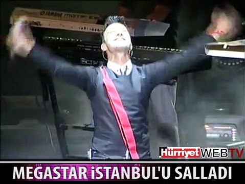 TARKAN'DAN MUHTEŞEM KONSER