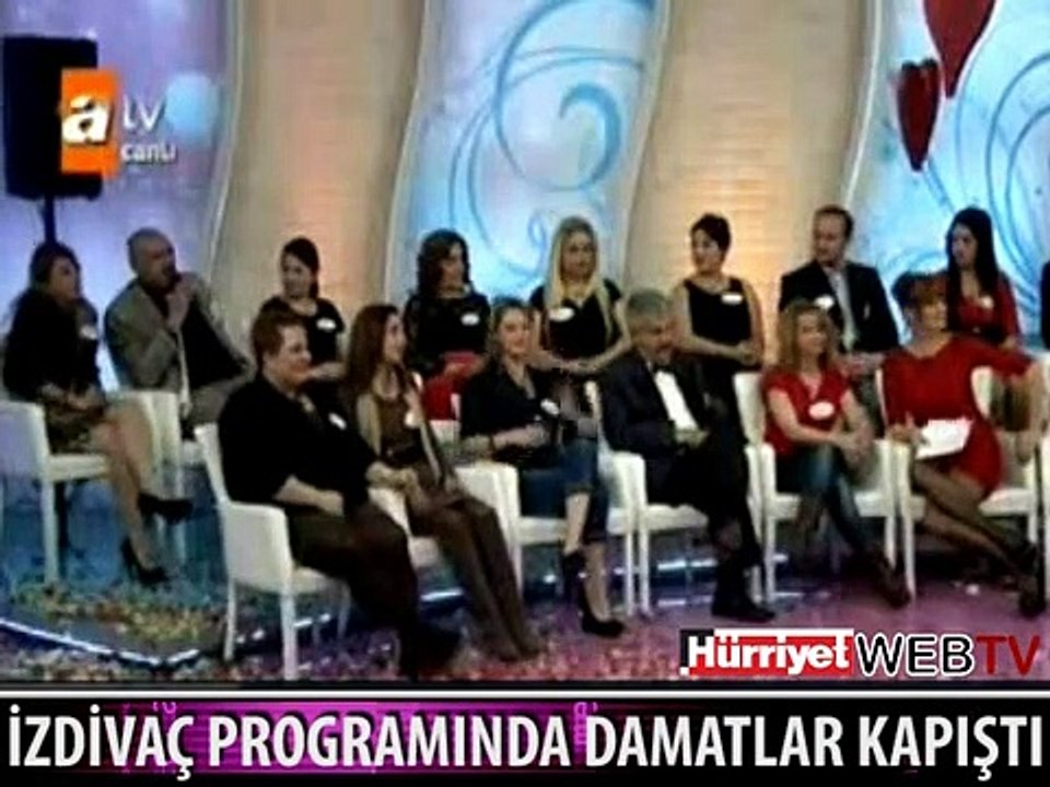 DAMATLAR CANLI YAYINDA KAPIŞTI