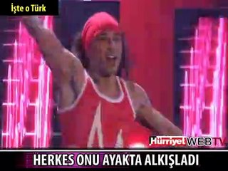 HERKES ONU AYAKTA ALKIŞLADI