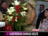 DİZİ KANAYAN AJDA PEKKAN ŞARKILARINI SÖYLEMEYİ BIRAKMADI