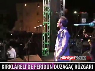 ÜNİVERSİTELİLER FERİDUN DÜZAĞAÇ İLE EĞLENDİ