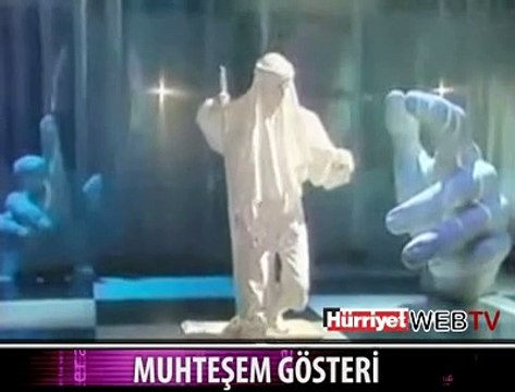 İNANILMAZ BİR GÖSTERİ