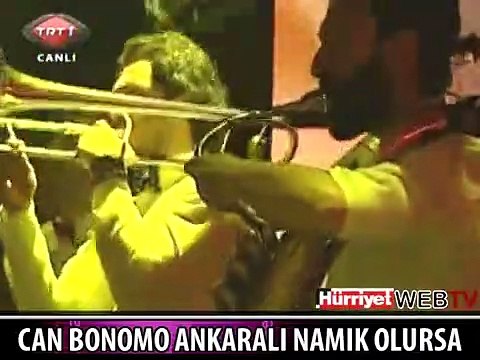 CAN BONOMO ANKARALI NAMIK'IN ŞARKISINI SÖYLERSE