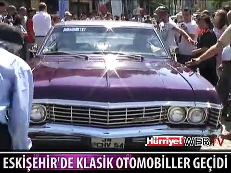 KLASİK OTOMOBİLLER ESKİŞEHİR'DE