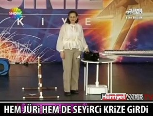 HERKES GÜLME KRİZİNE GİRDİ