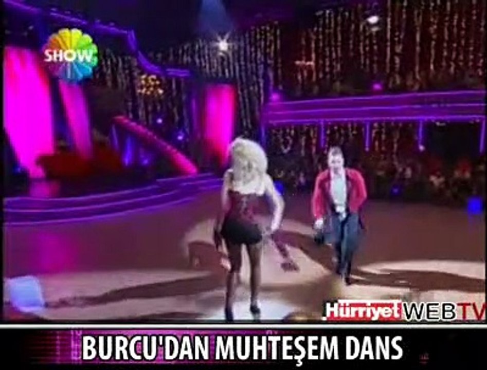 BURCU'DAN MUHTEŞEM DANS