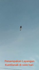 Nonton Layangan Kuntilanak Saat Di Turunkan