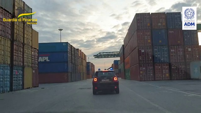 Sequestrati a Genova 155 mila prodotti contraffatti e pericolosi